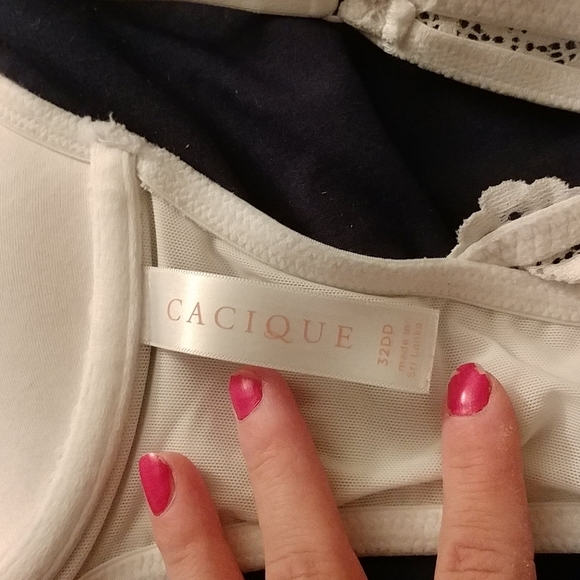 Front close white cotton bra - Picture 4 of 4